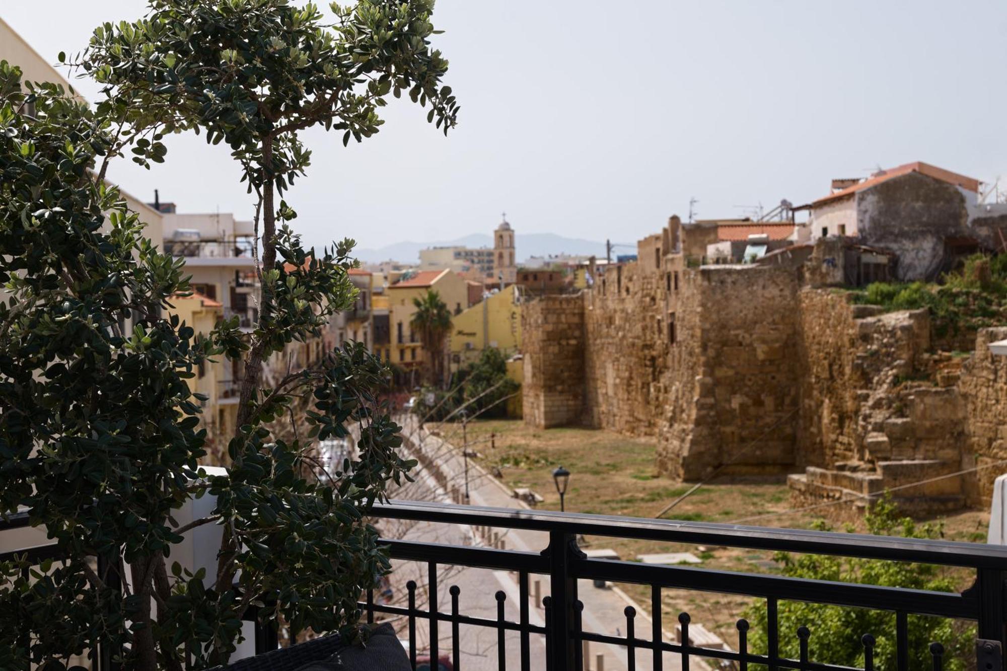 Nival Luxury Suites Chania  Bagian luar foto