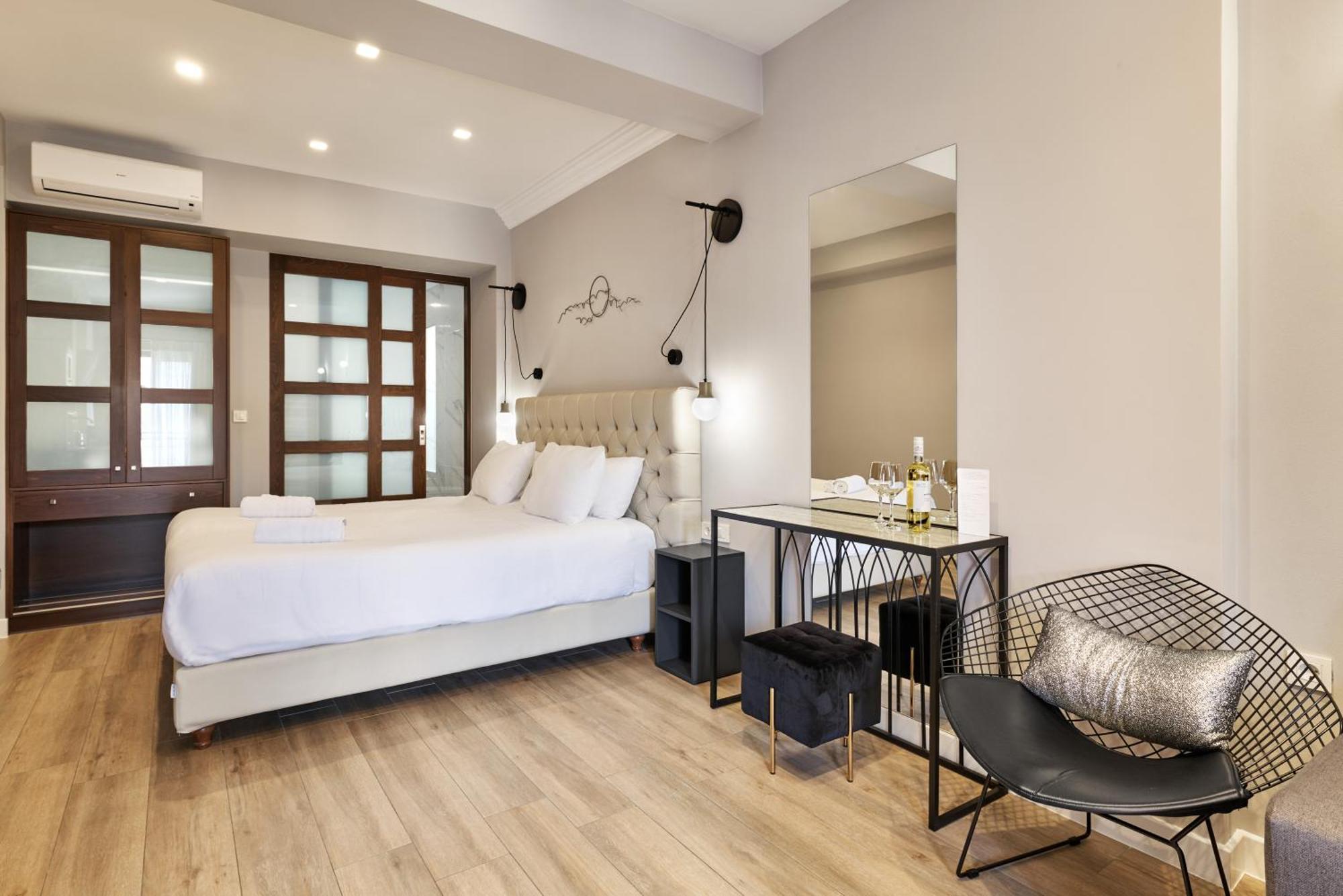 Nival Luxury Suites Chania  Bagian luar foto